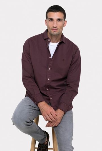 Camisa de hombre modelo vintage color granate