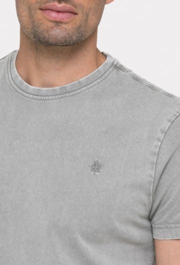 Camiseta manga corta modelo vintage gris