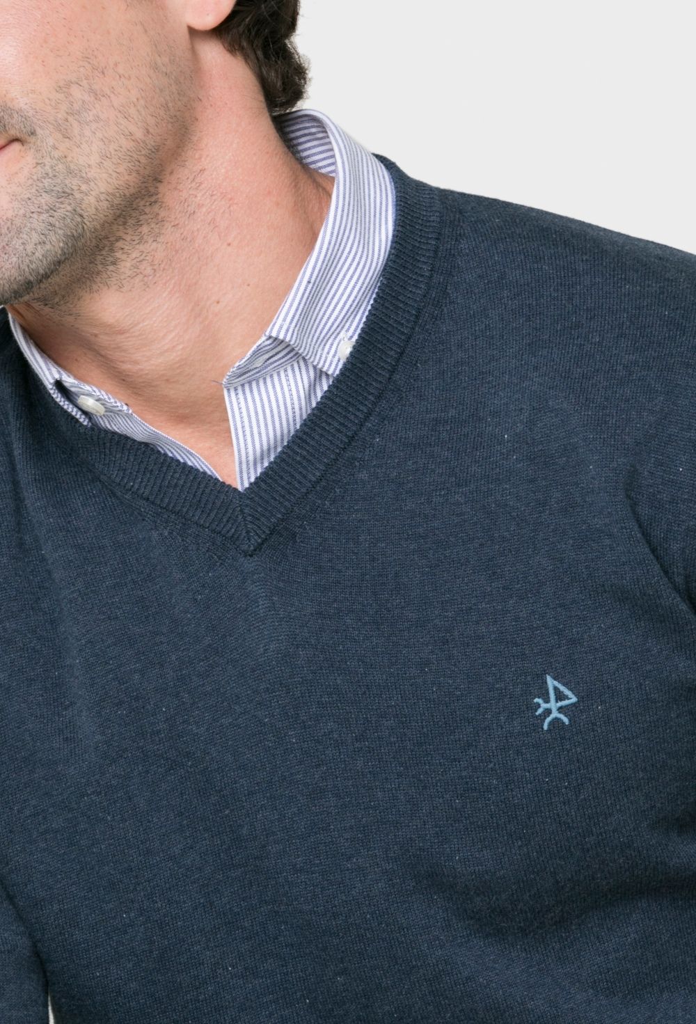JERSEY H BASICO V-NECK - 41.93