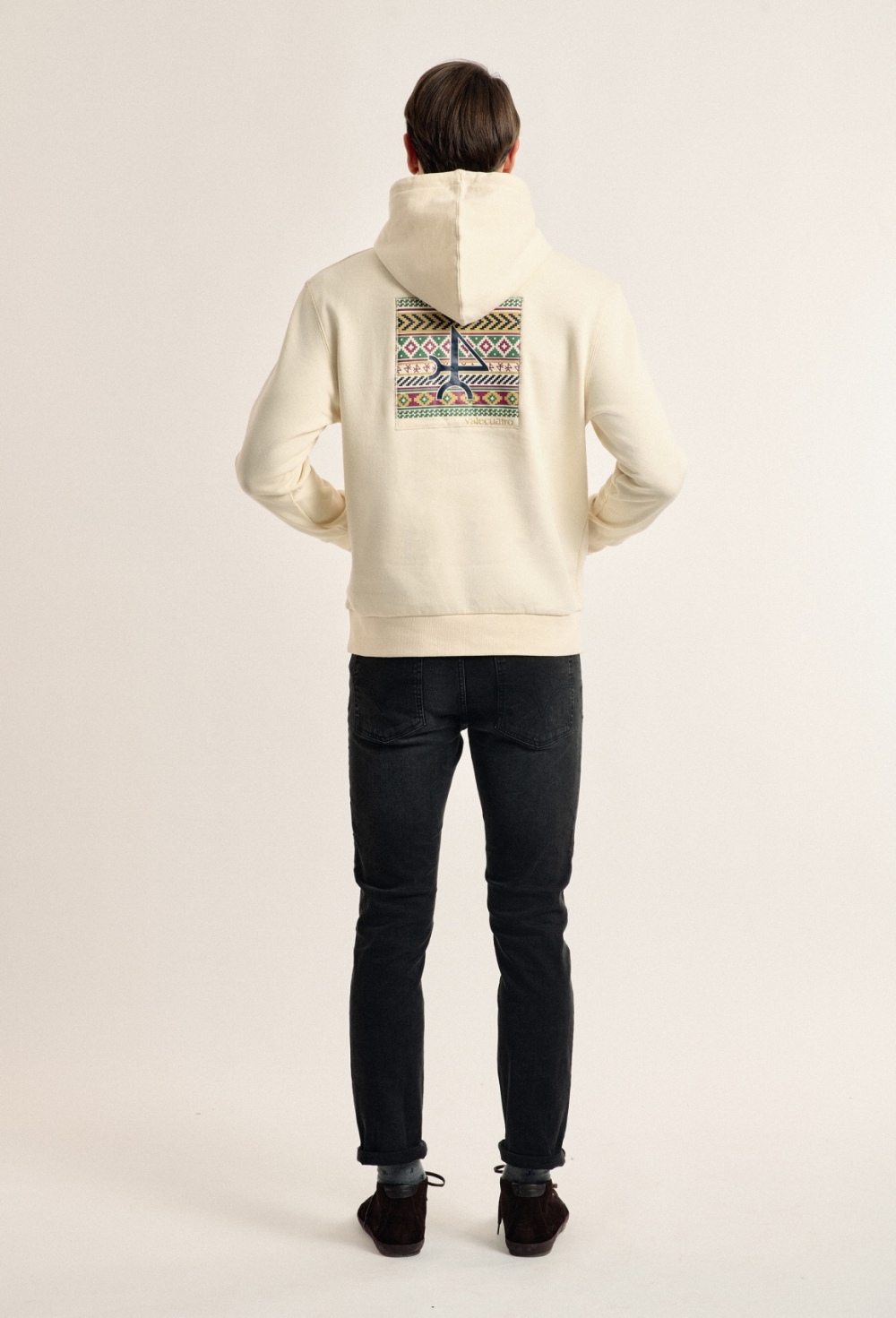 sudaderas - Sudadera étnica color blanco roto con capucha