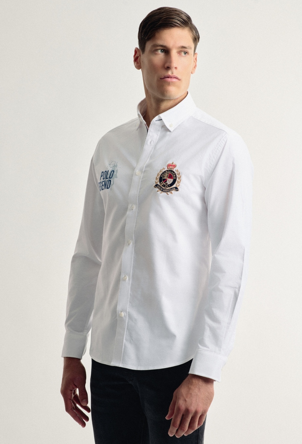 Camisa blanca bordada modelo Legend