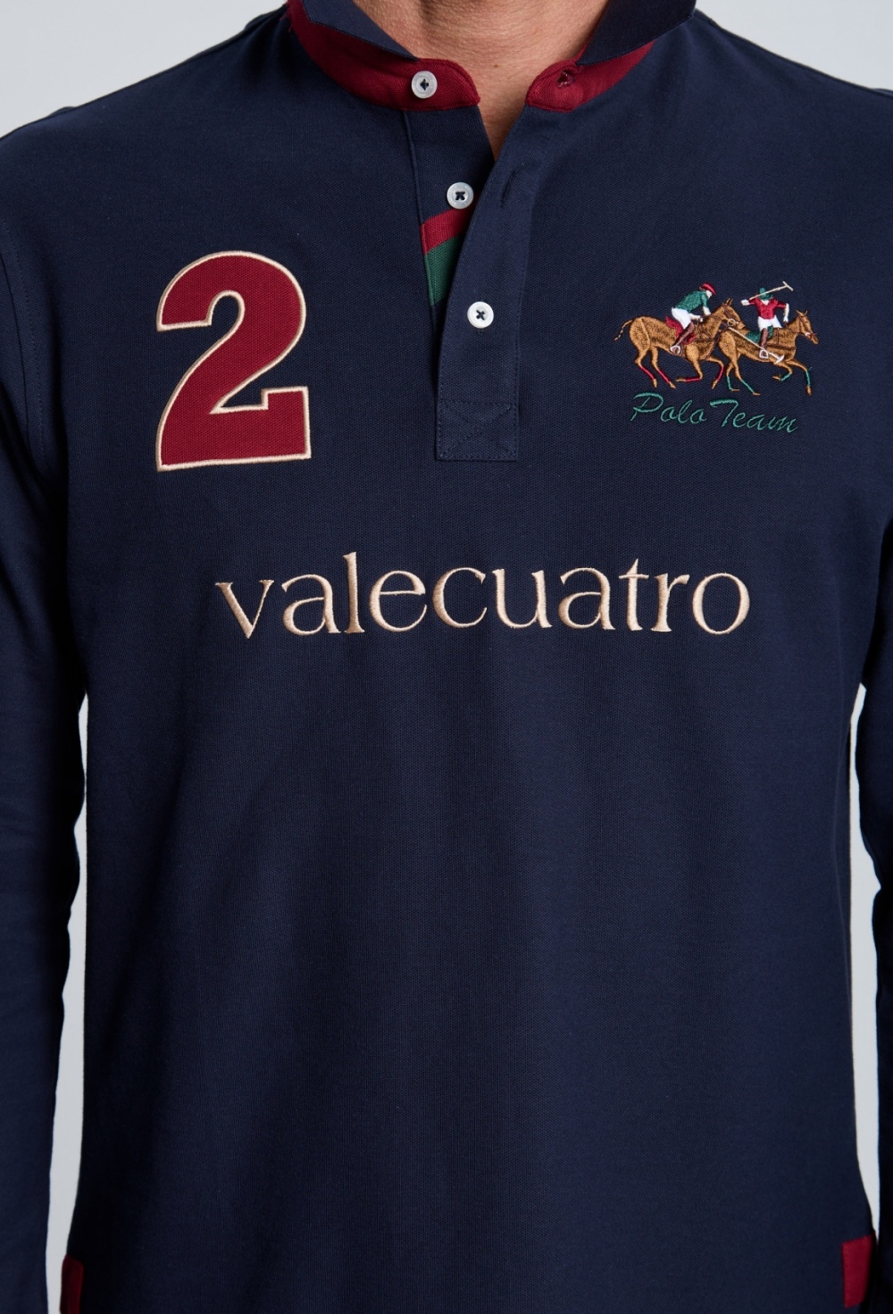 Polo modelo caballos azul marino - 74.95