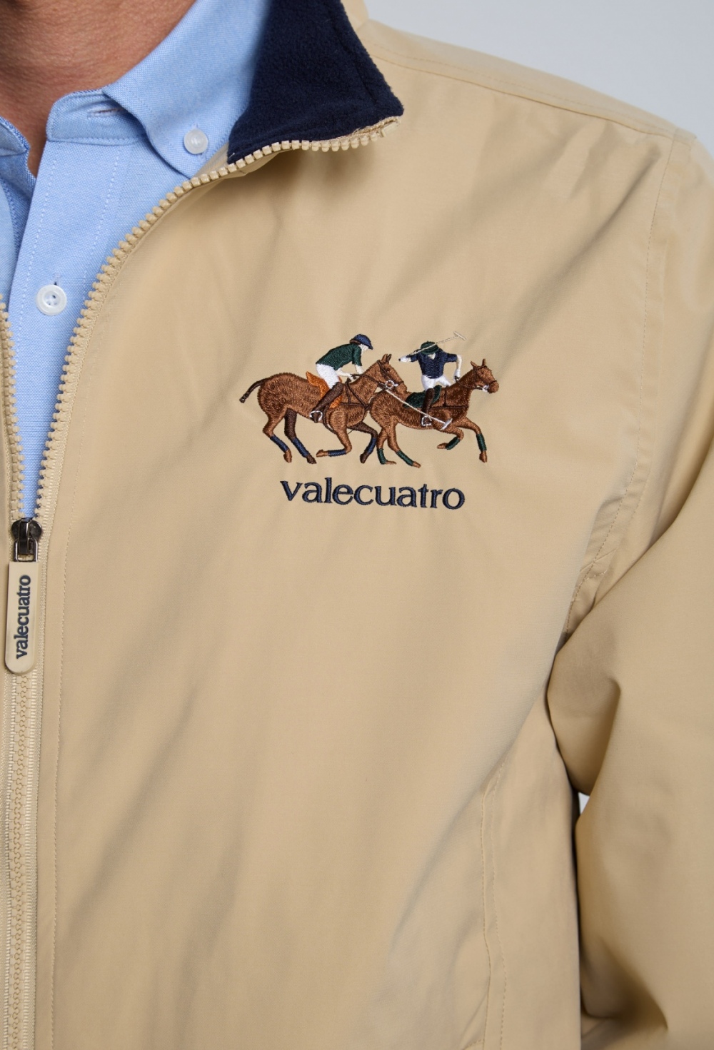 Cazadora caballos beige - 90.97