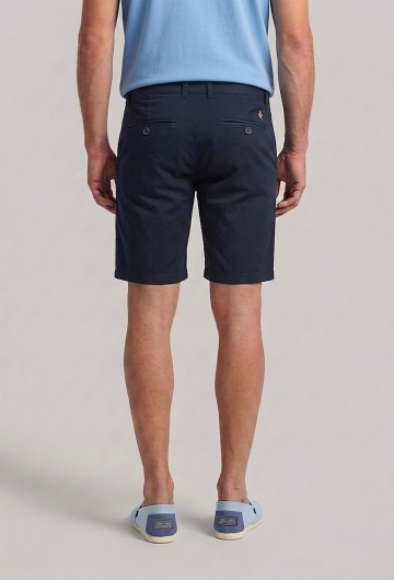 Bermuda clásica color azul marino