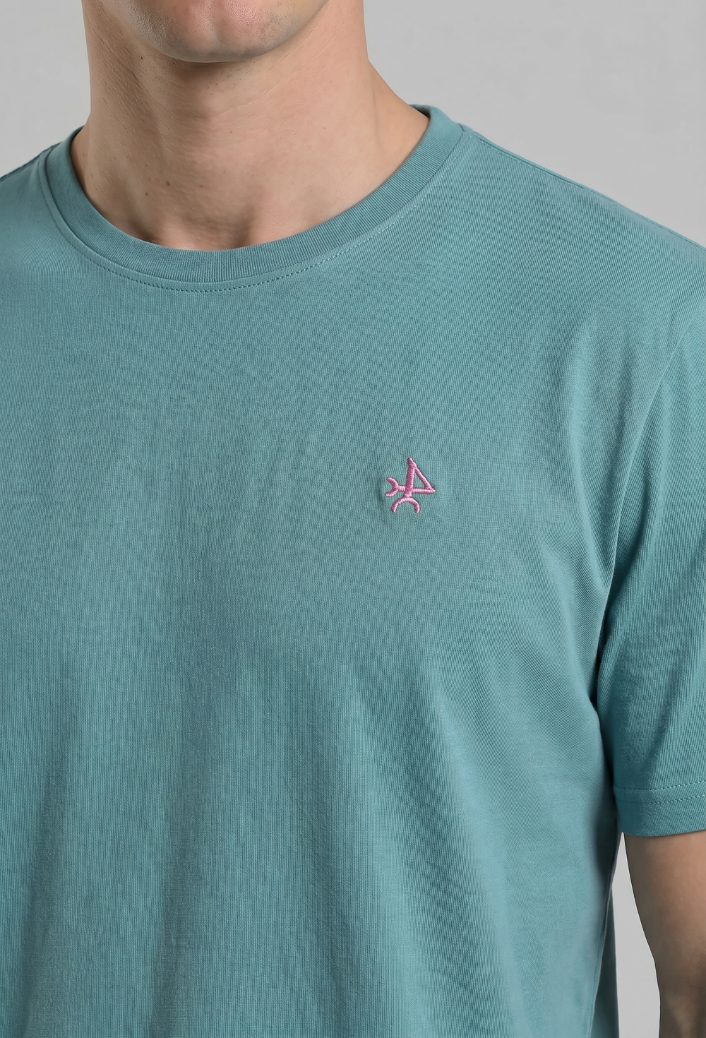 Camiseta básica logo Valecuatro verde - 32.9