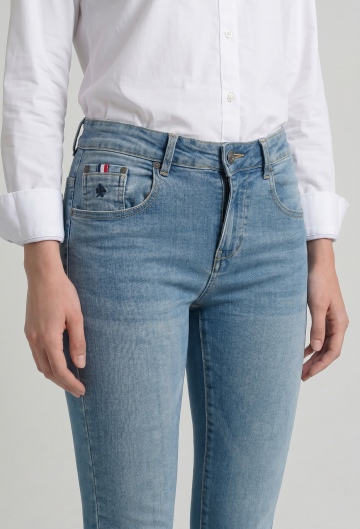 Jeans mujer azul claro
